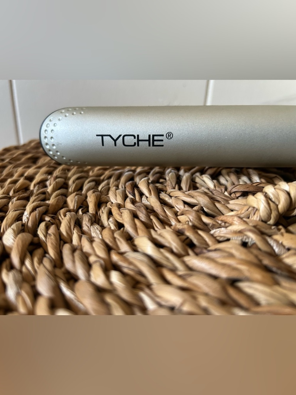 Tyche Metallic Silver Hair Straightener Plate